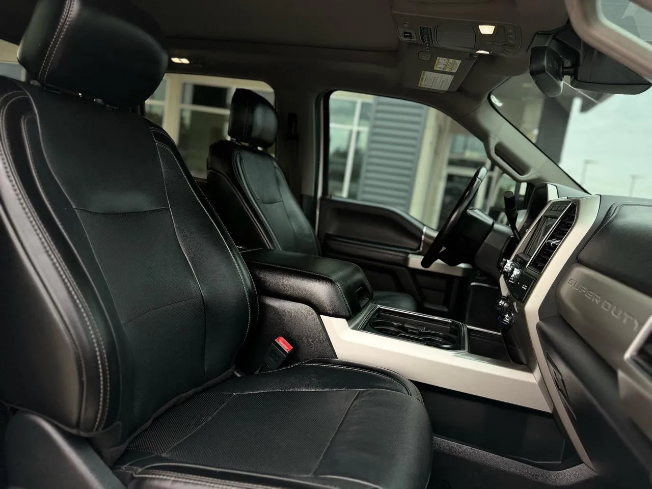 Ford F-250SD photo 14