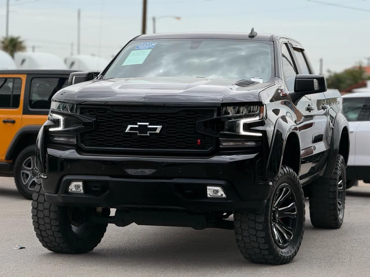 Chevrolet Silverado photo 4
