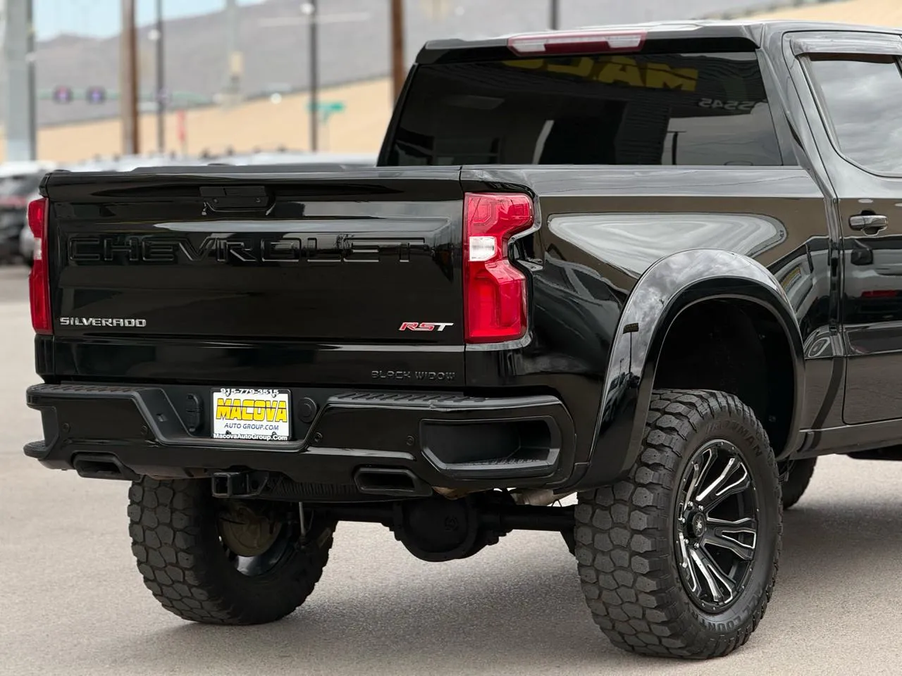 Chevrolet Silverado photo 9