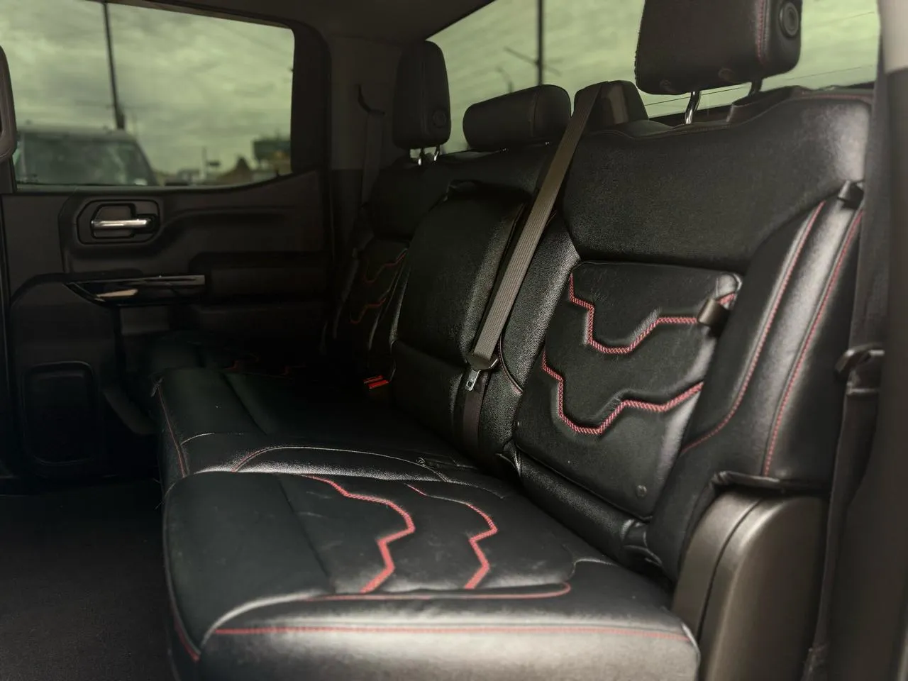 Chevrolet Silverado photo 13