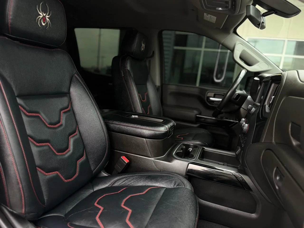 Chevrolet Silverado photo 16