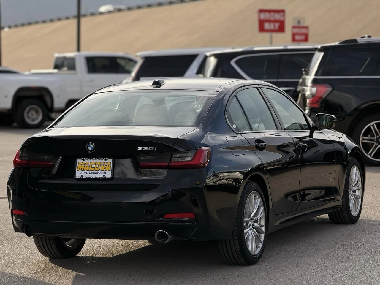 BMW 3 Series photo 7