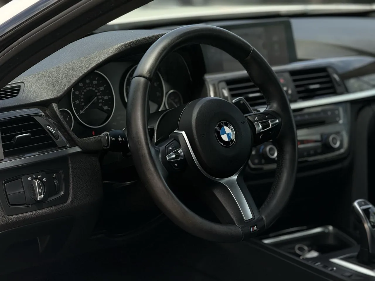 BMW 4 Series photo 8
