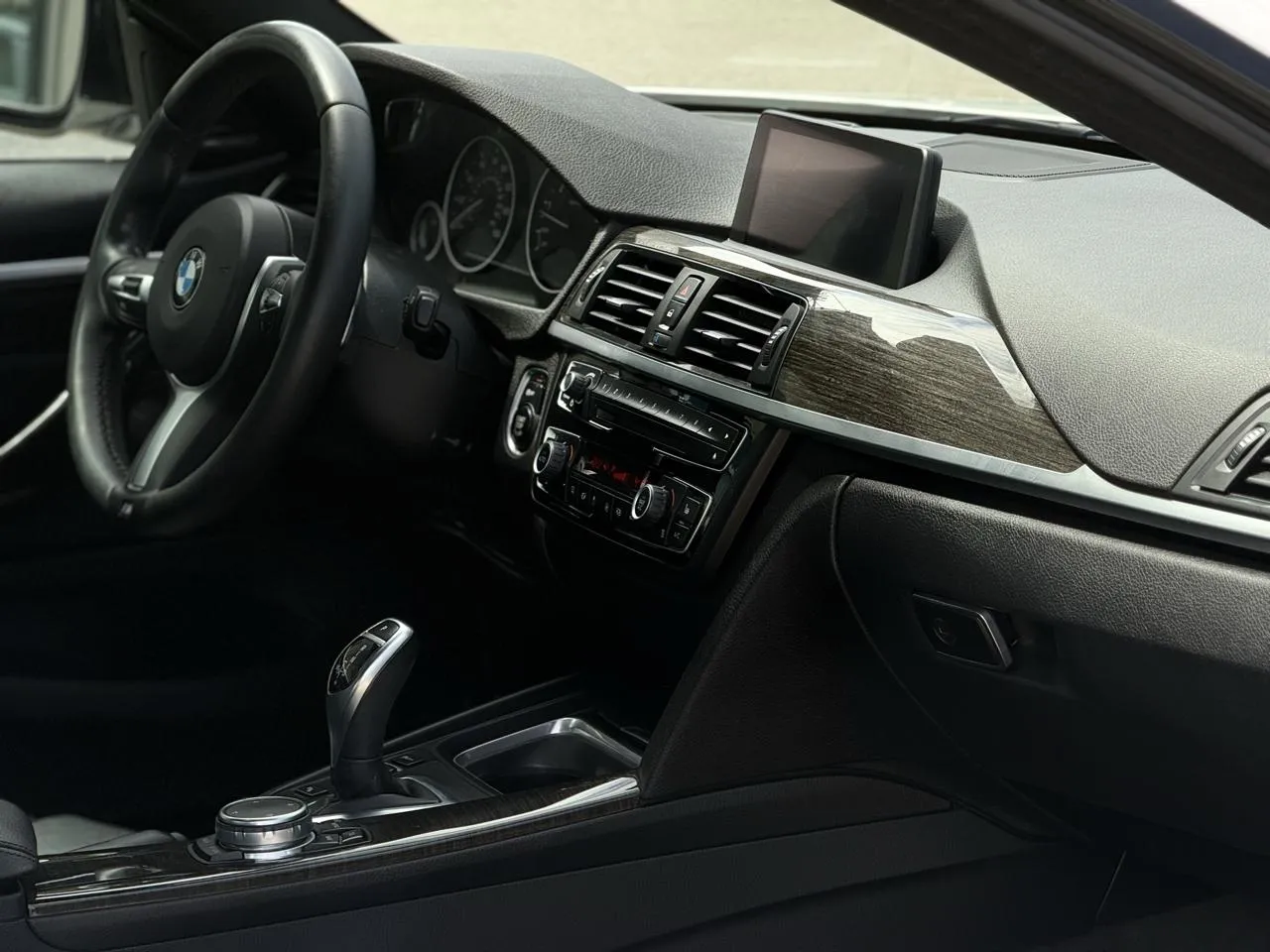 BMW 4 Series photo 11