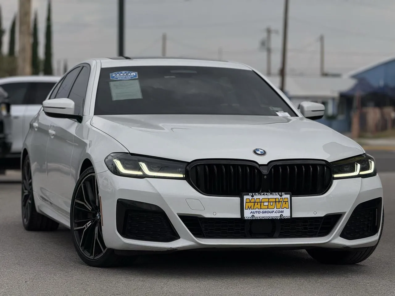 BMW 5 Series photo 2
