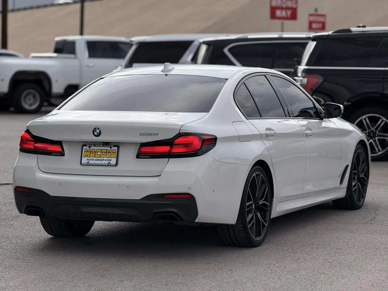 BMW 5 Series photo 7