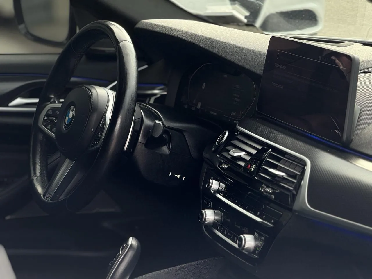 BMW 5 Series photo 11