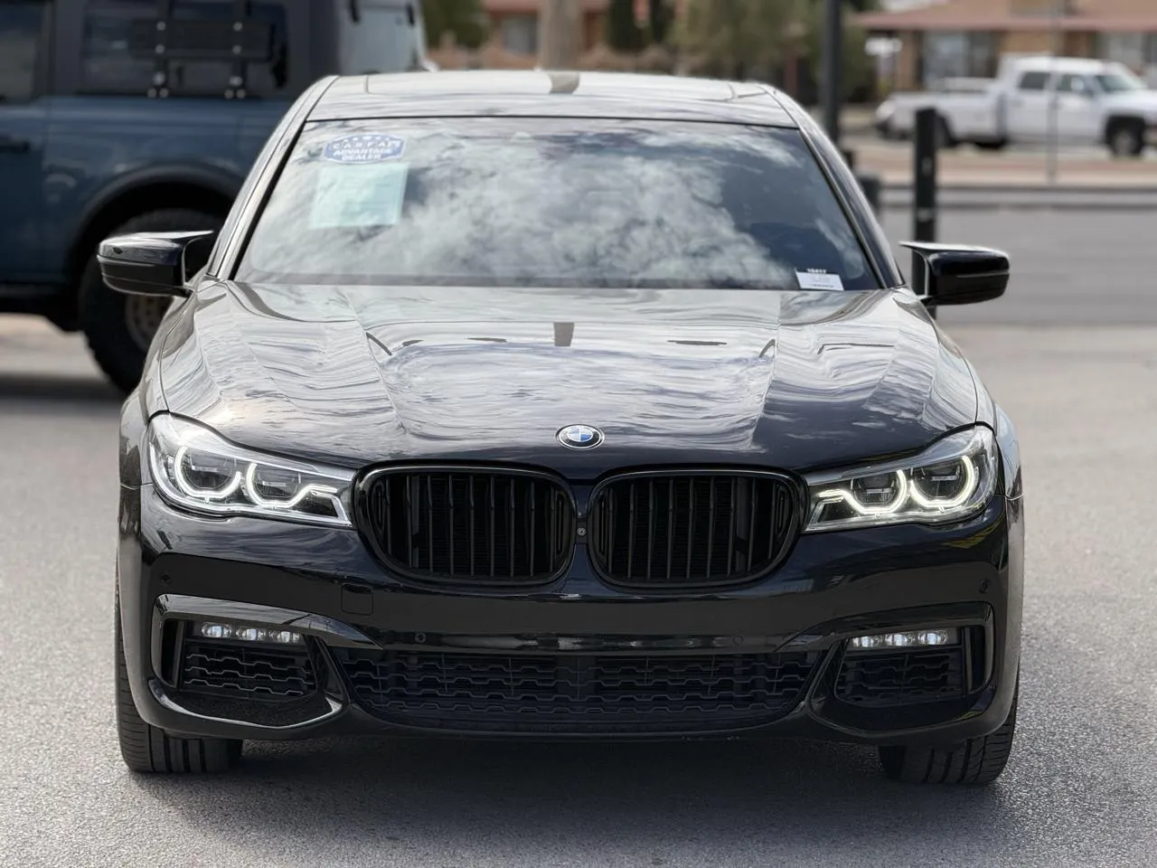BMW 7 Series photo 3