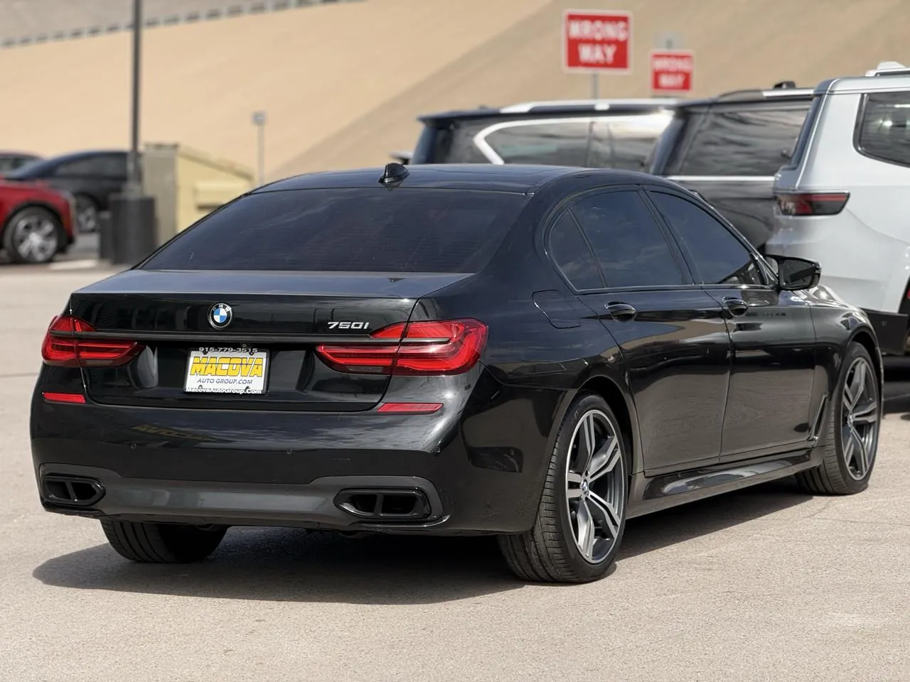 BMW 7 Series photo 6