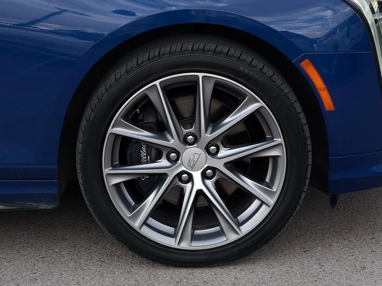 Cadillac CT4 photo 8