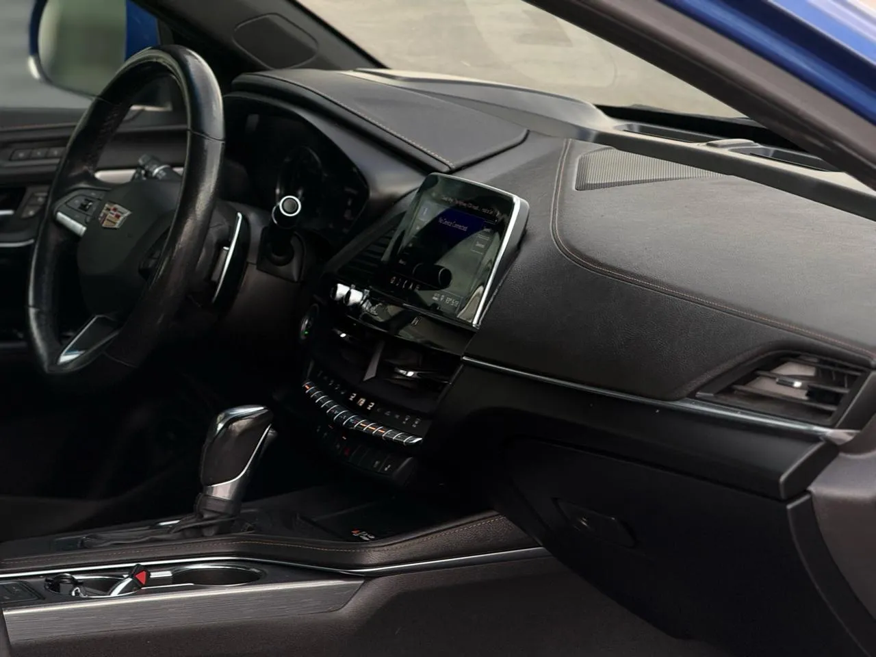 Cadillac CT4 photo 13