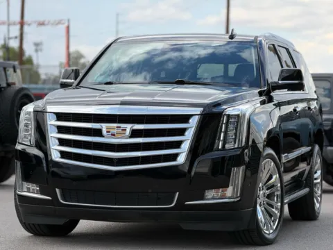 More photos of 2020 Cadillac Escalade Luxury at Macova Auto Group Inc., TX