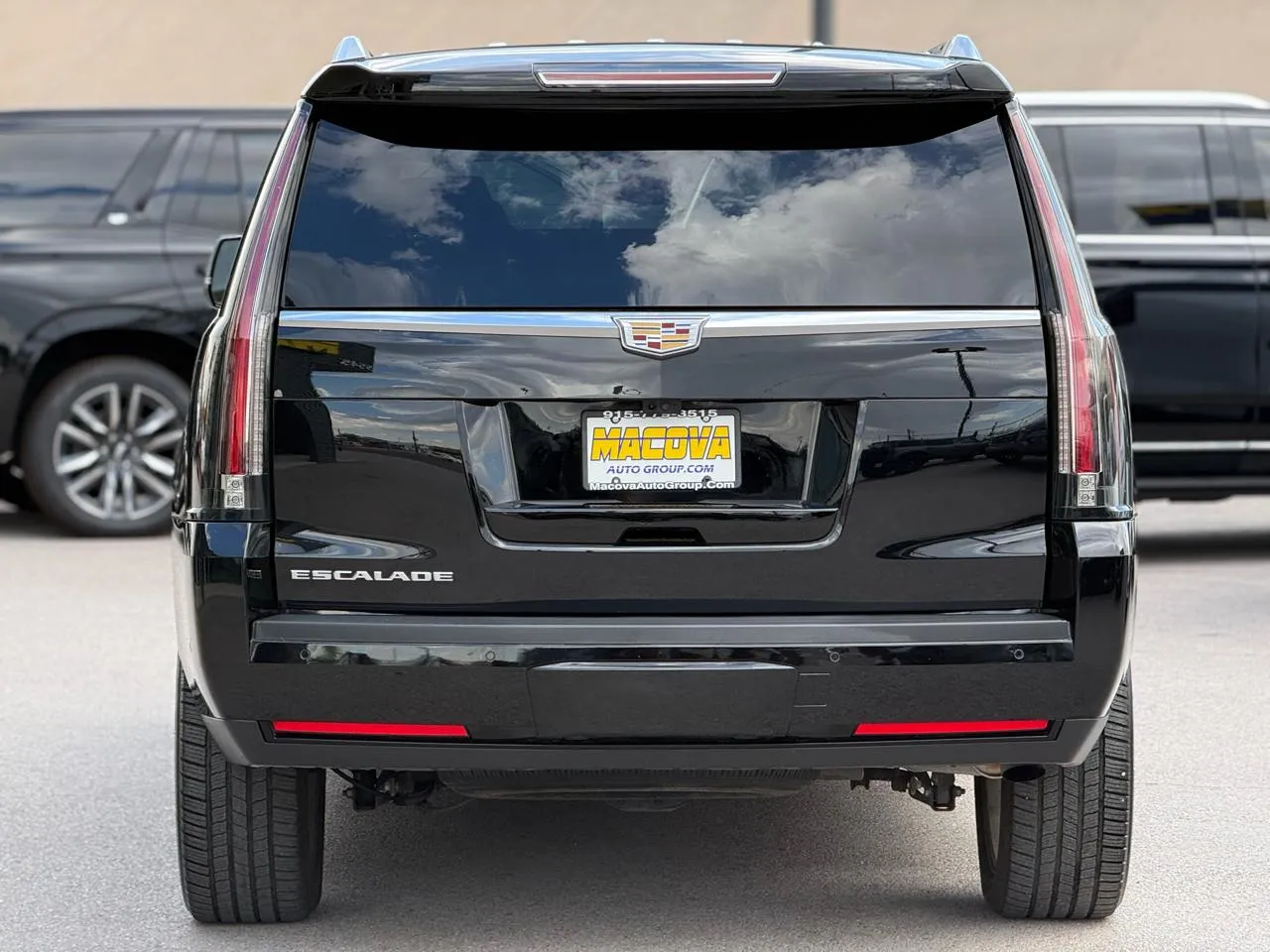 Cadillac Escalade photo 6