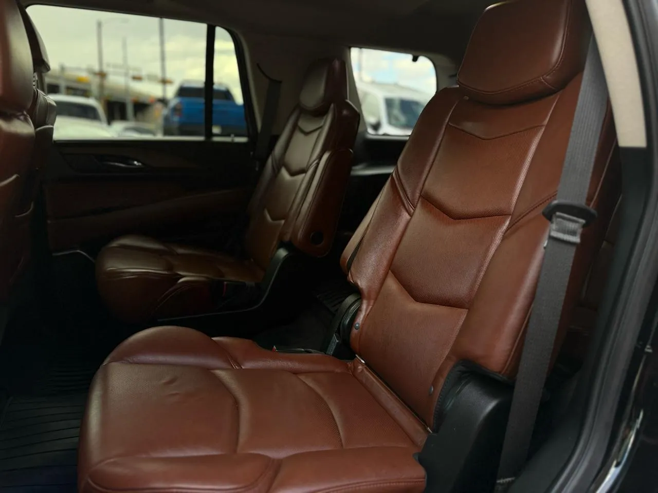Cadillac Escalade photo 11