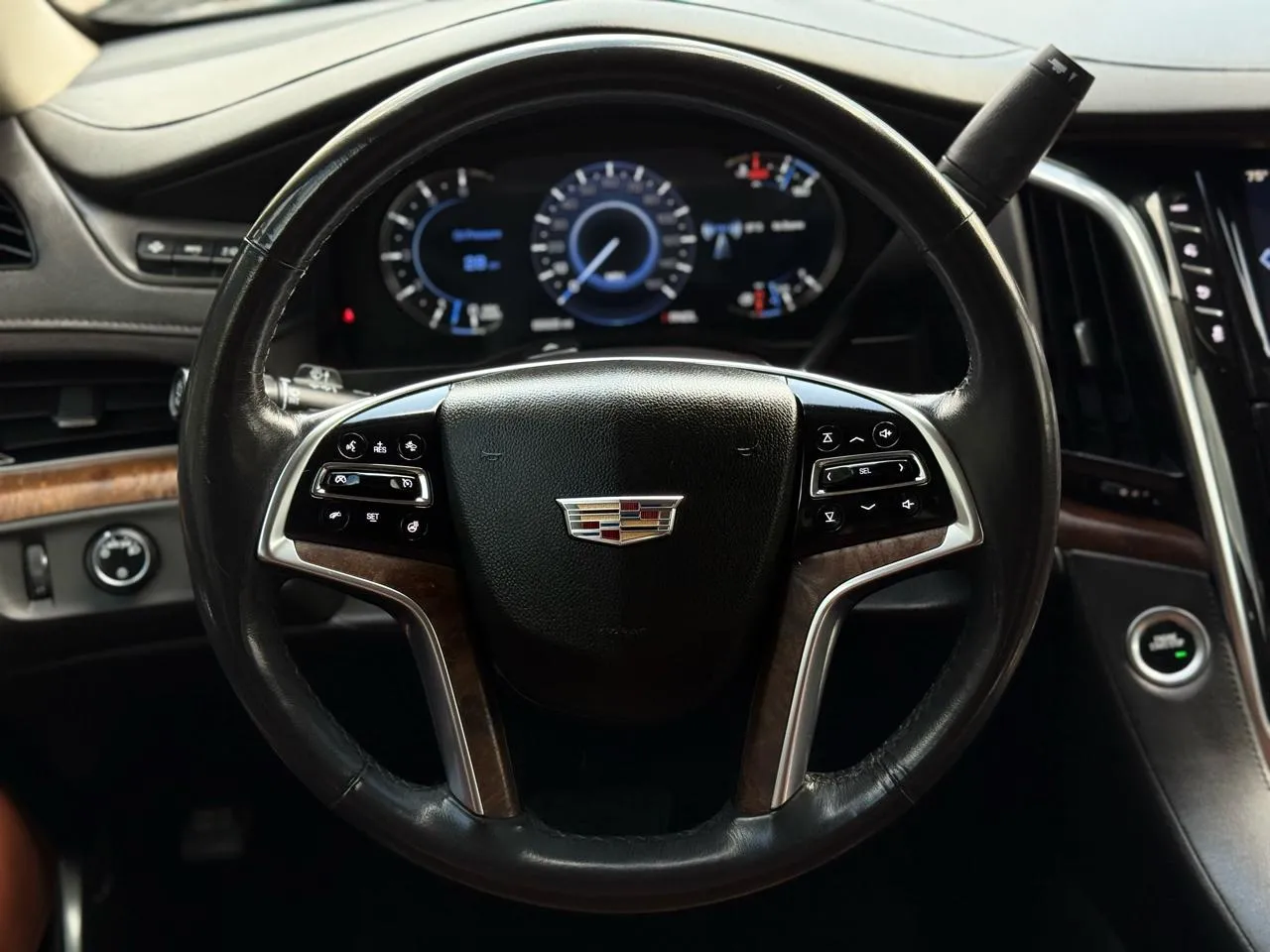 Cadillac Escalade photo 19