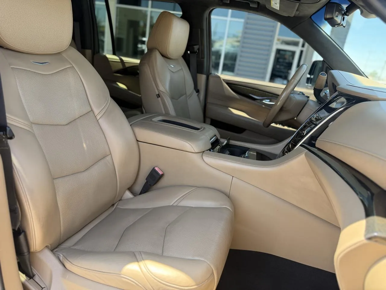 Cadillac Escalade ESV photo 13