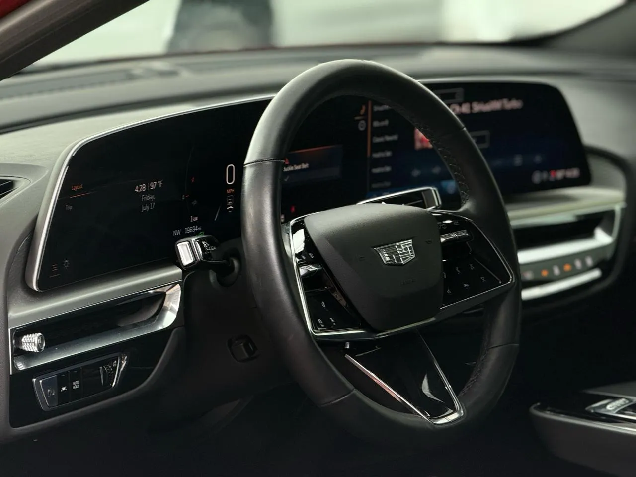 Cadillac Lyriq photo 9