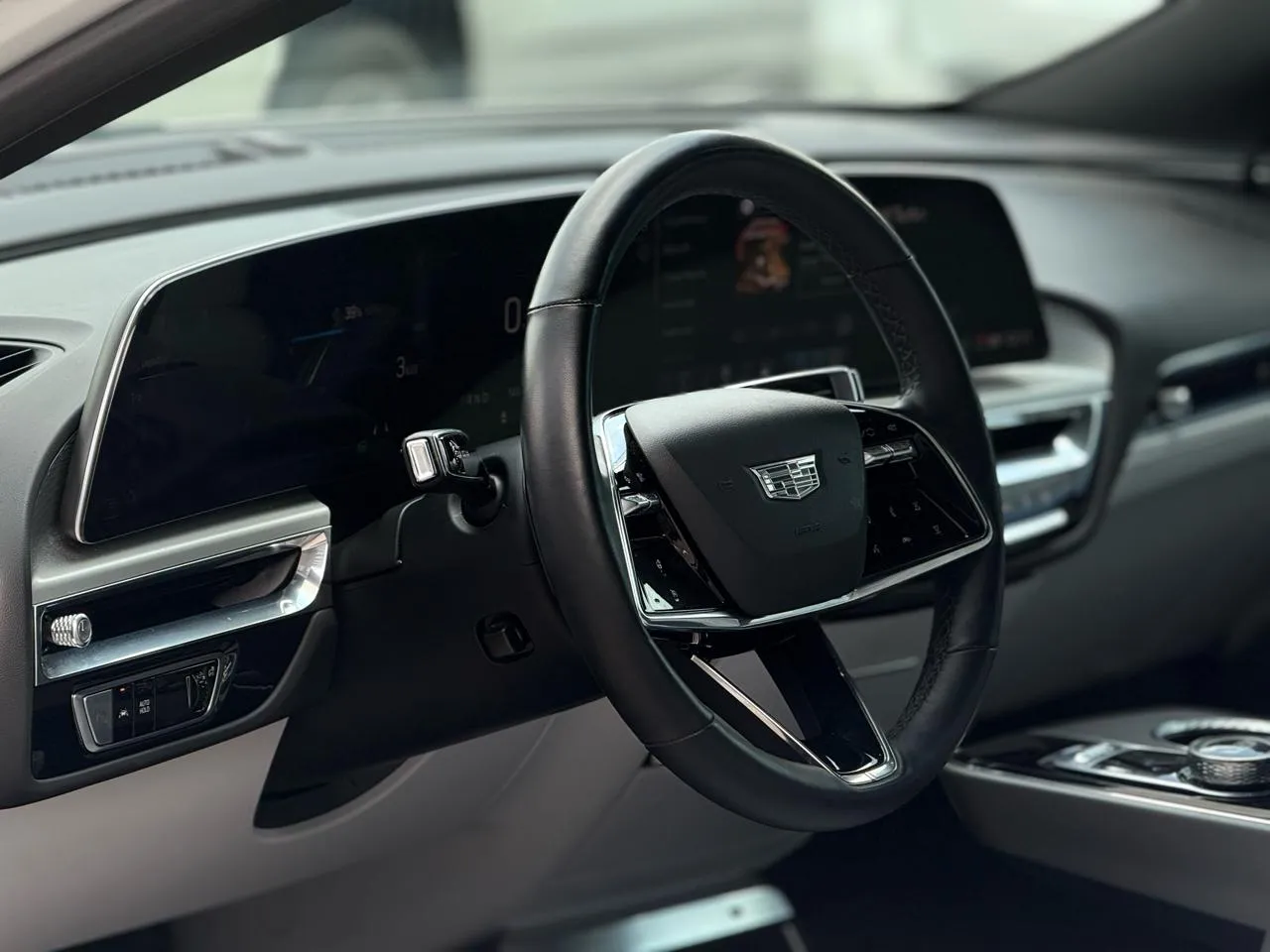 Cadillac Lyriq photo 9