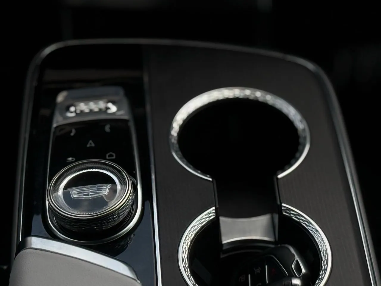 Cadillac Lyriq photo 18