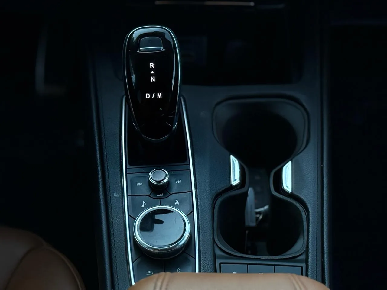 2023 Cadillac XT4 Sport - Photo 18