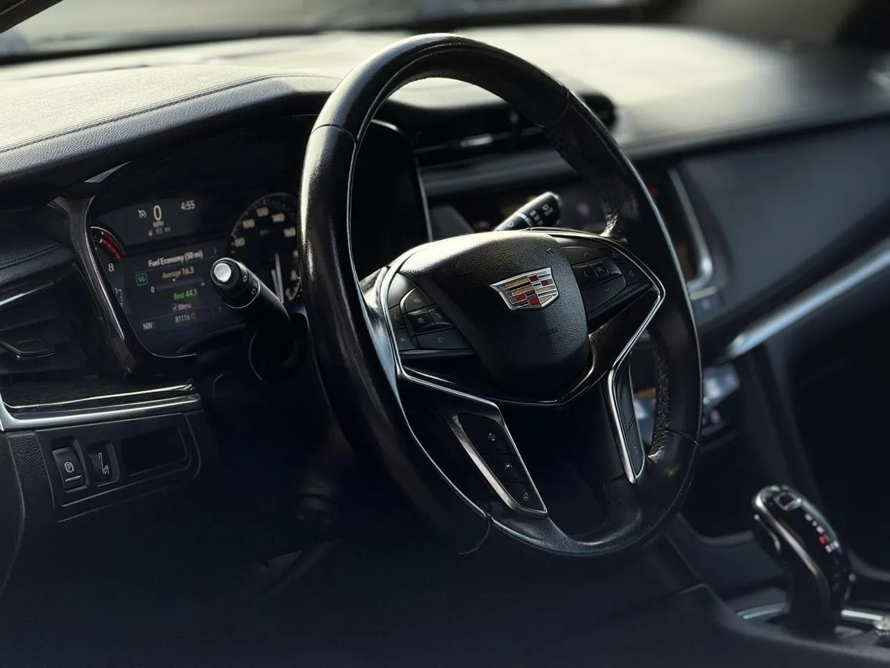 Cadillac XT5 photo 8