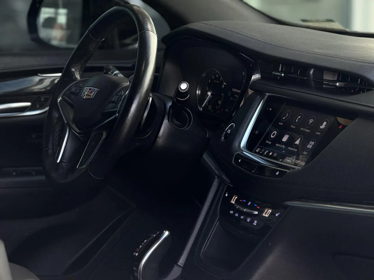 Cadillac XT5 photo 11