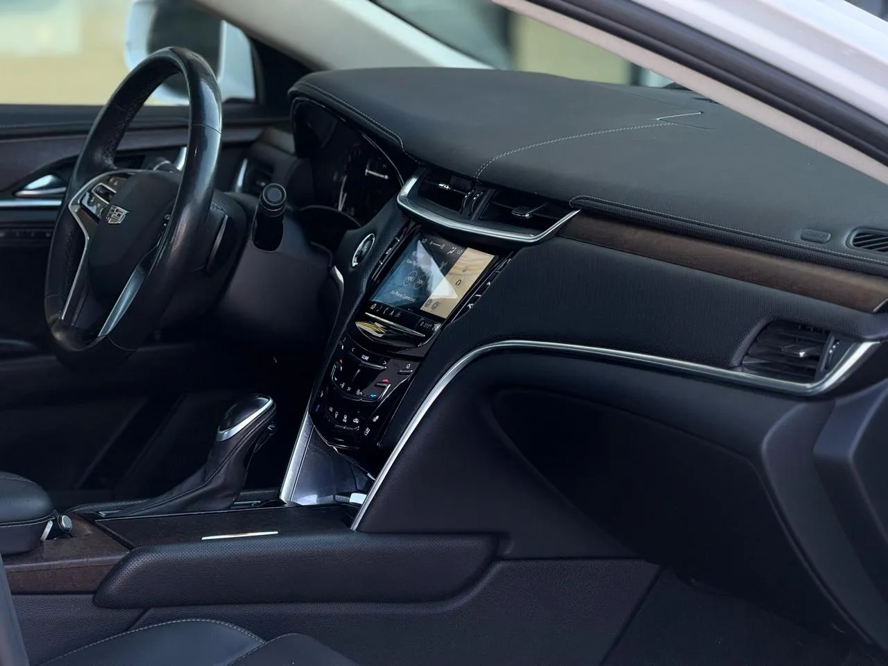 Cadillac XTS photo 12