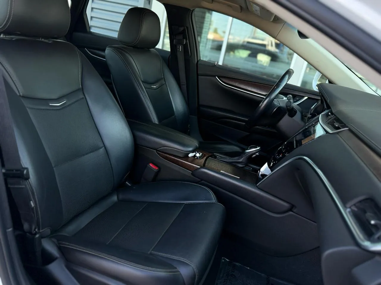 Cadillac XTS photo 13