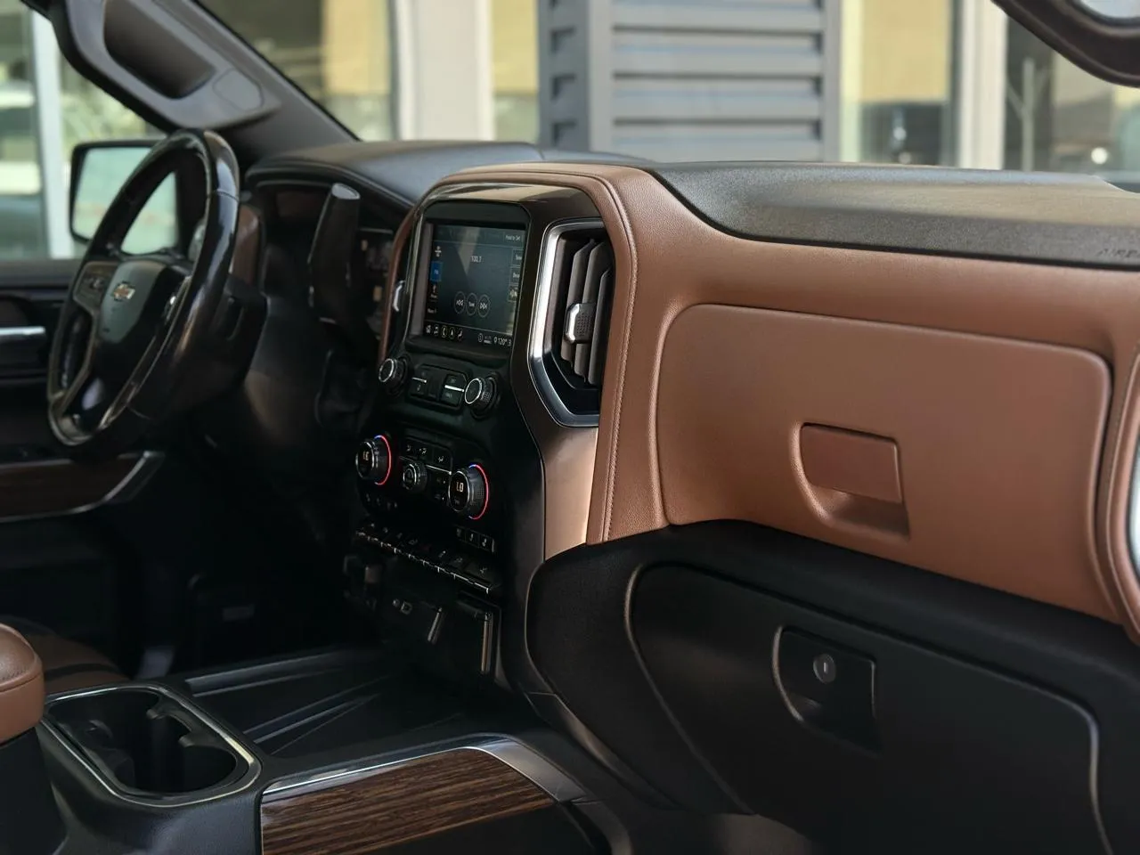 Chevrolet Silverado photo 12