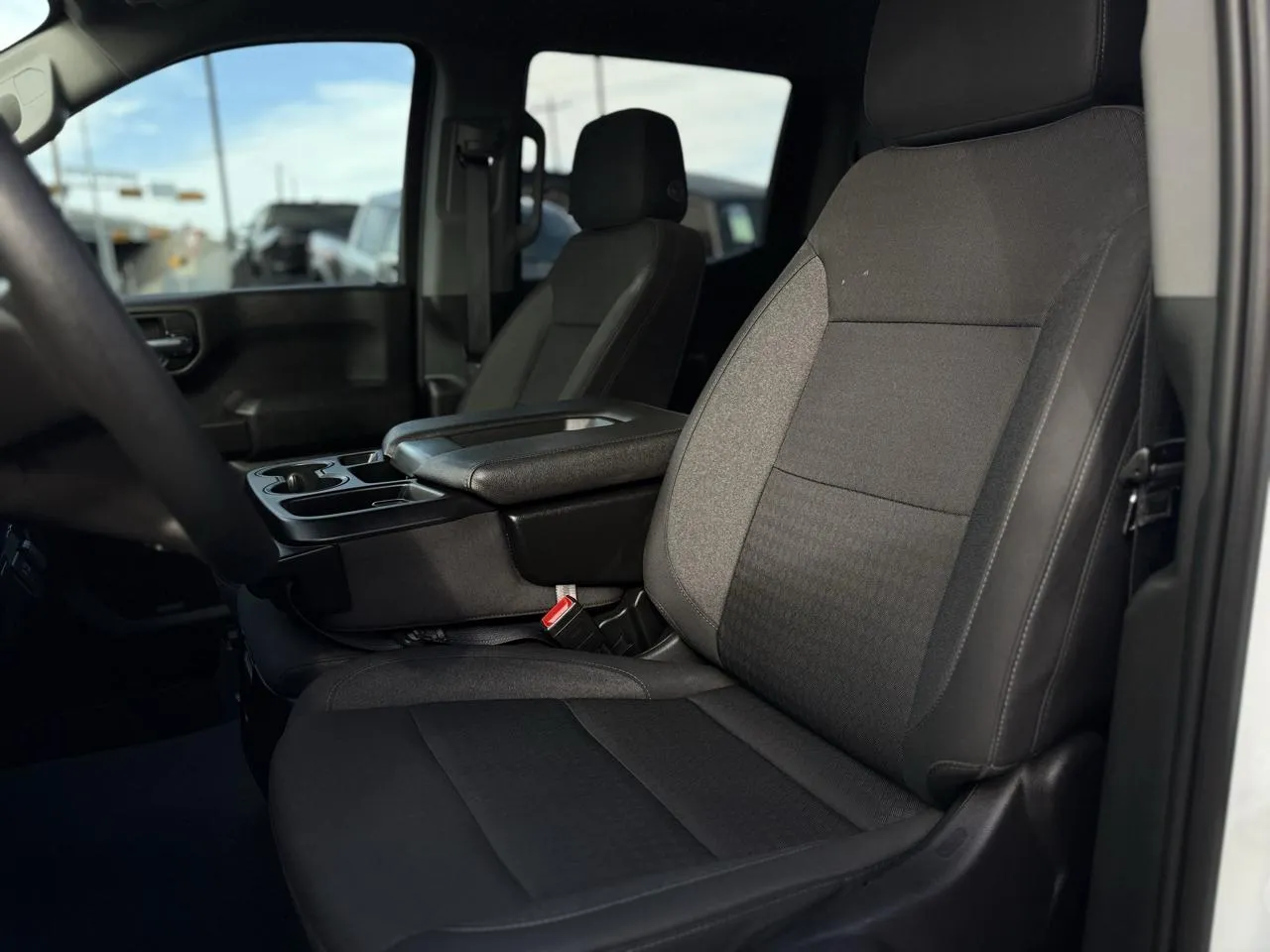 Chevrolet Silverado photo 9