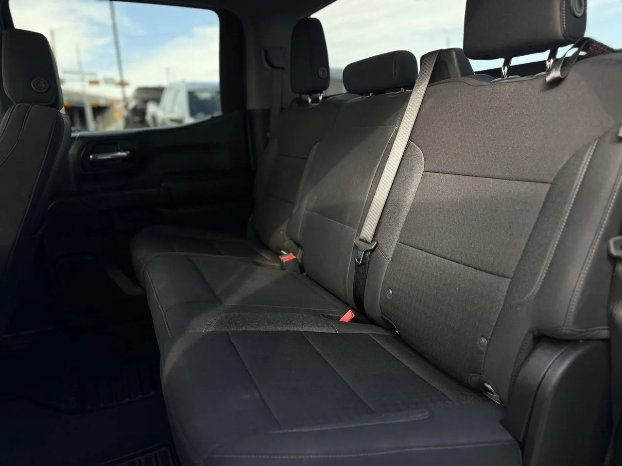Chevrolet Silverado photo 10