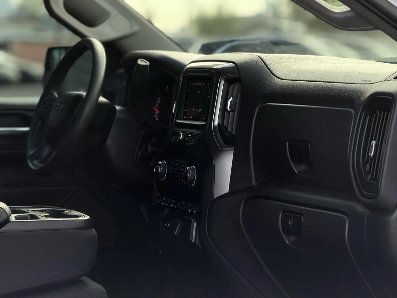 Chevrolet Silverado photo 12