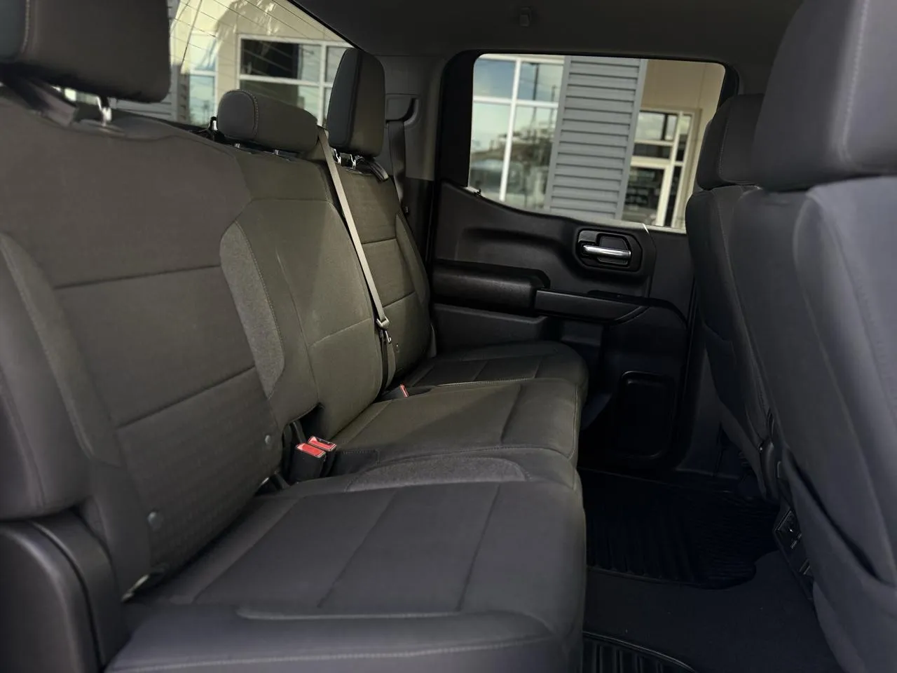 Chevrolet Silverado photo 15