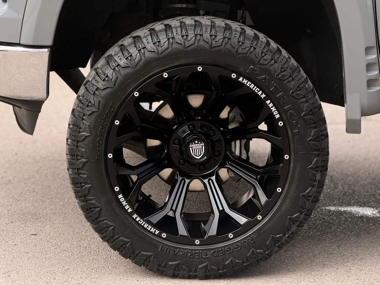 Chevrolet Silverado photo 9