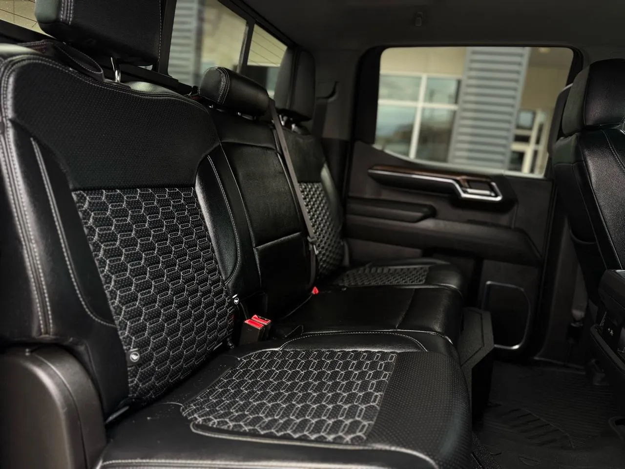 Chevrolet Silverado photo 15