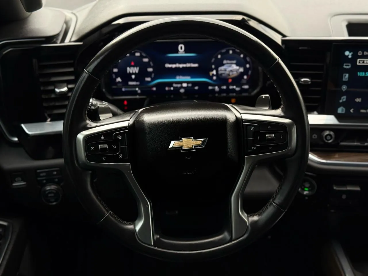 Chevrolet Silverado photo 19