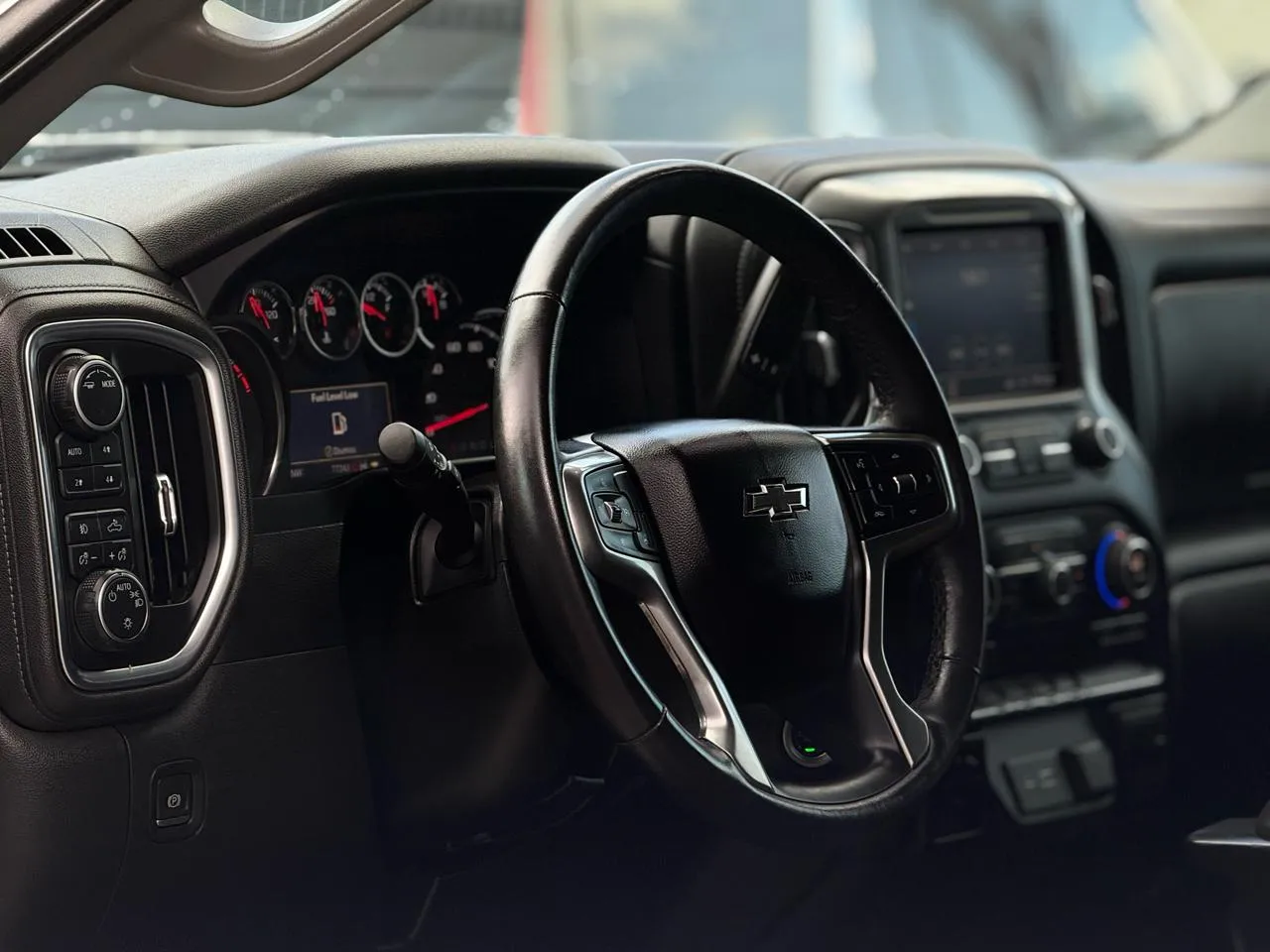 Chevrolet Silverado photo 10