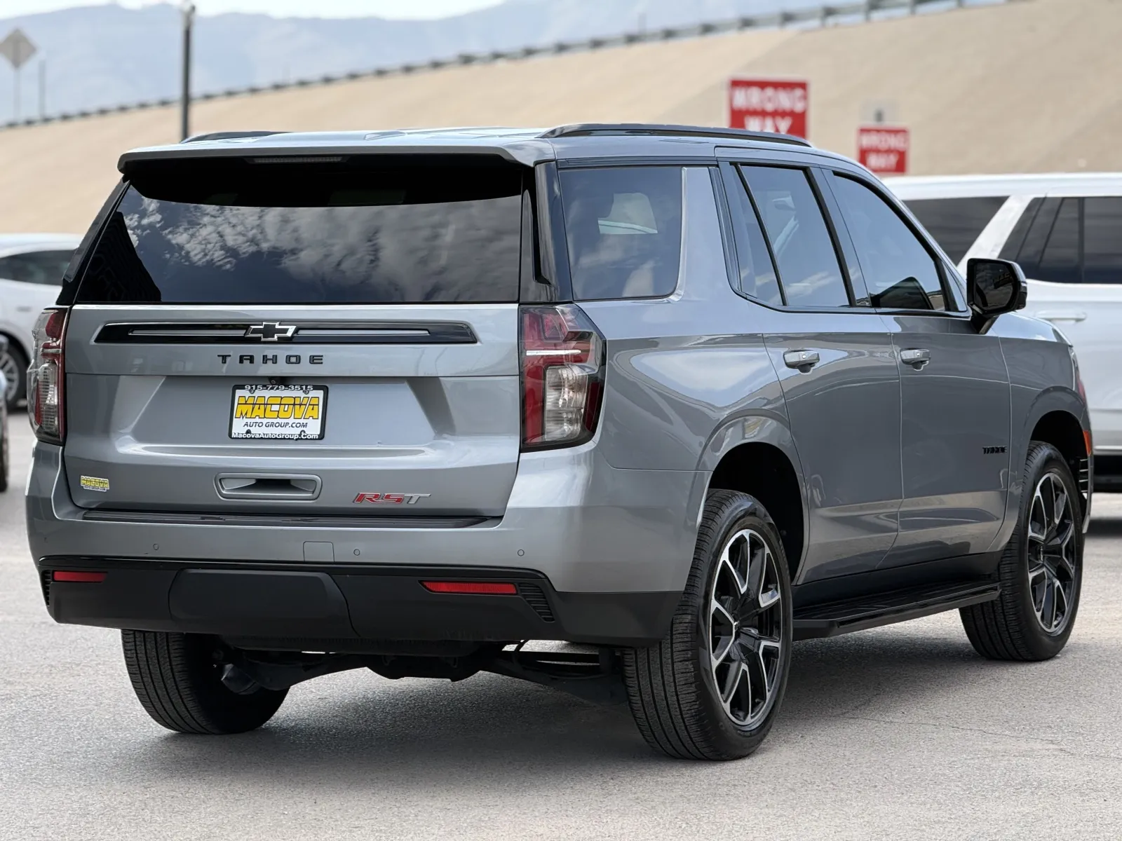 Chevrolet Tahoe photo 7