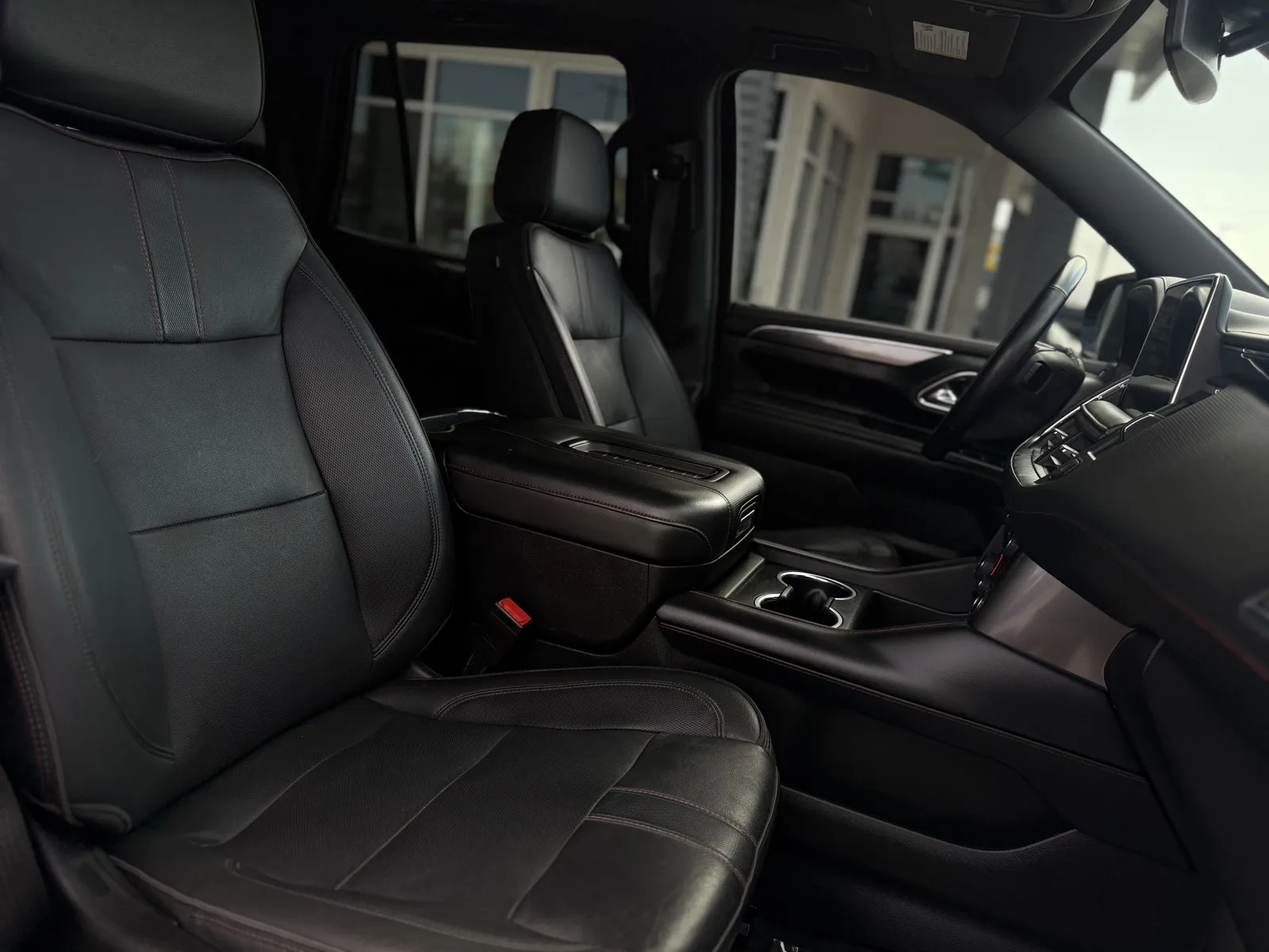 Chevrolet Tahoe photo 14