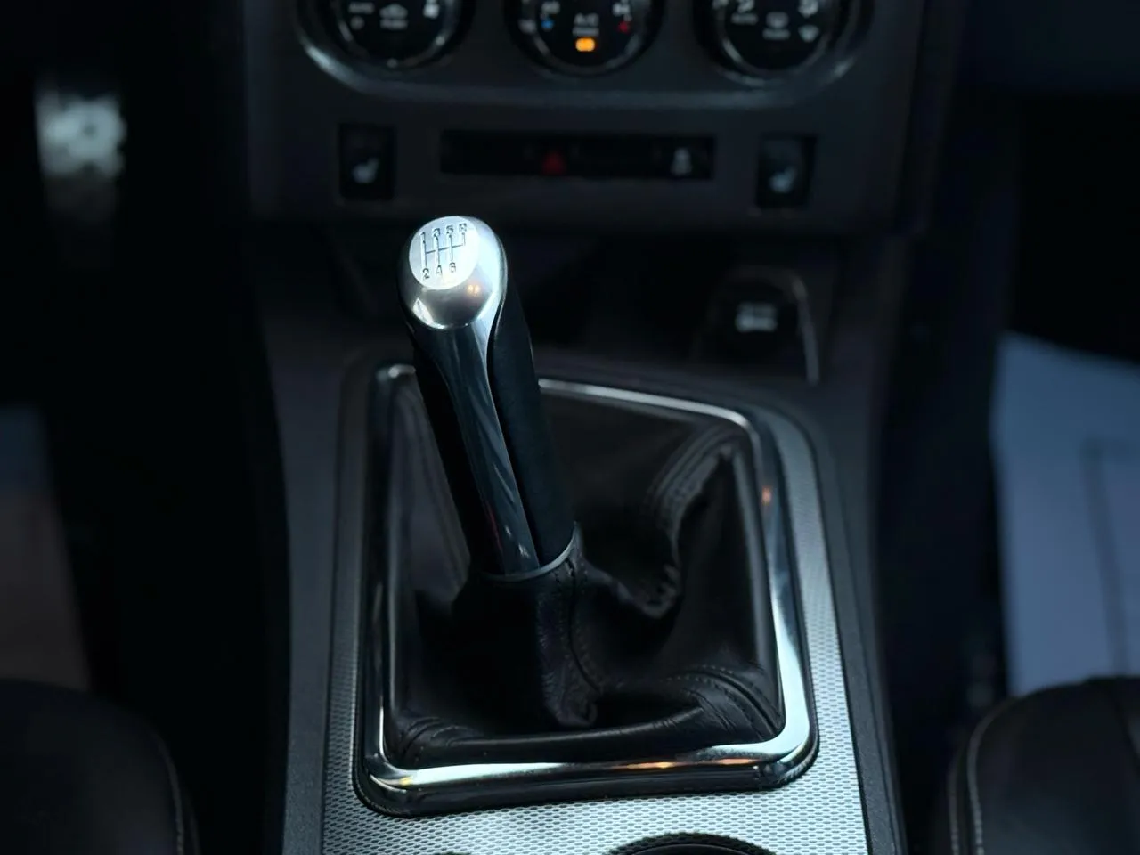Dodge Challenger photo 16