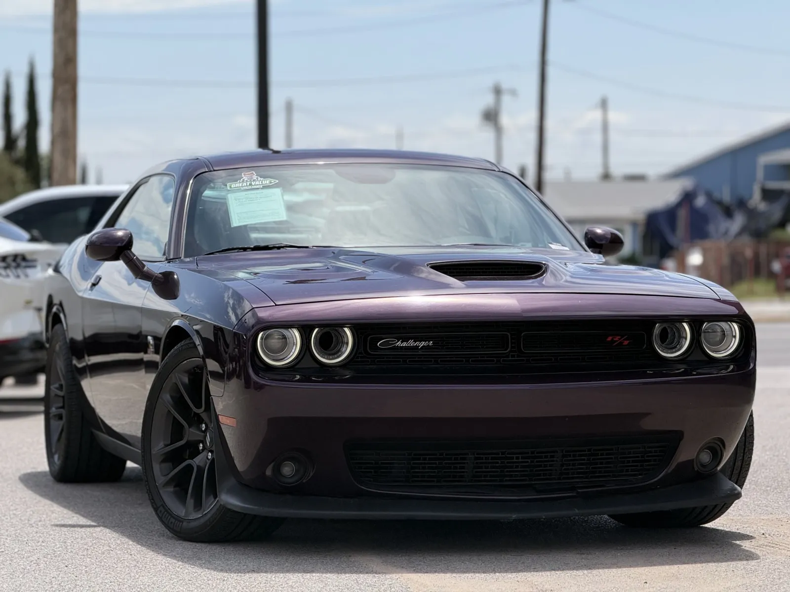 Dodge Challenger photo 2