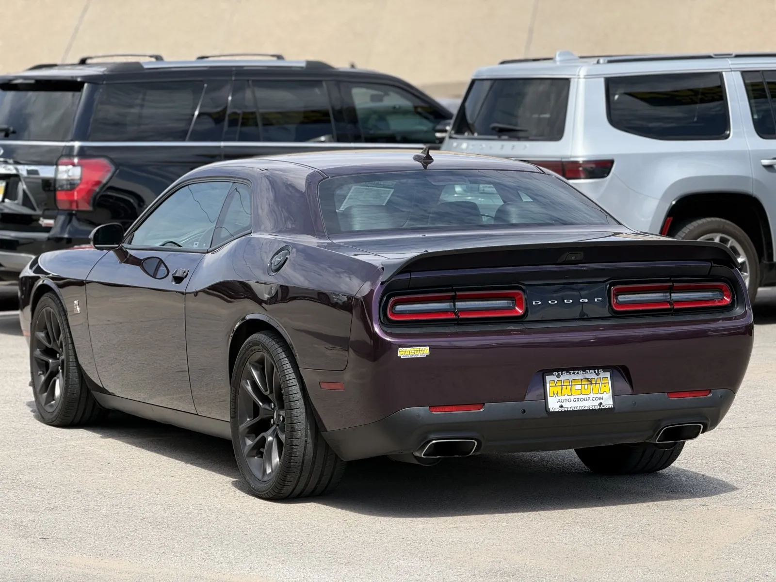 Dodge Challenger photo 5