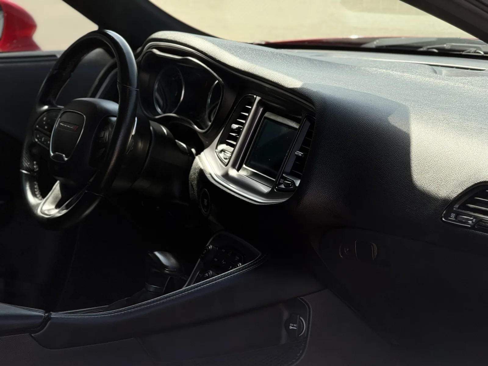 Dodge Challenger photo 11