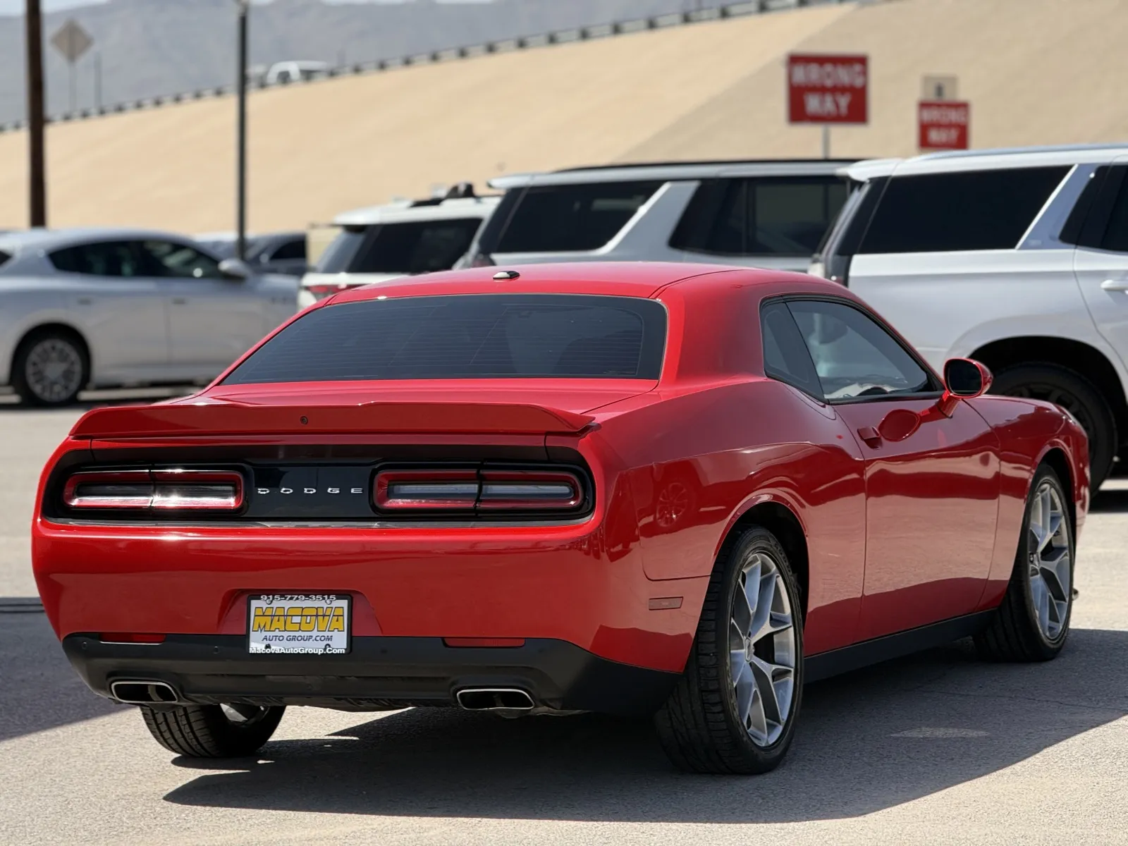 Dodge Challenger photo 7