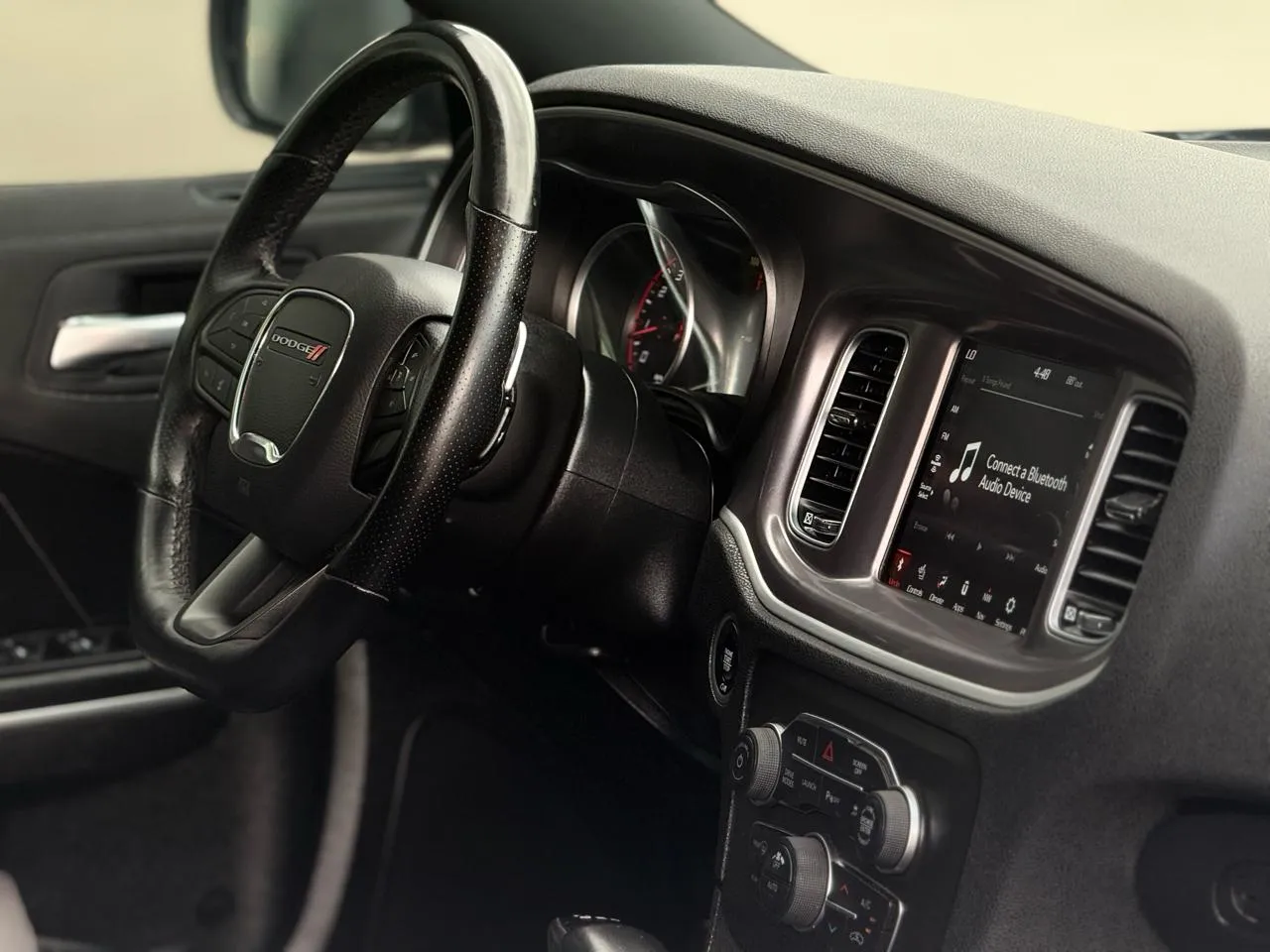Dodge Charger photo 12