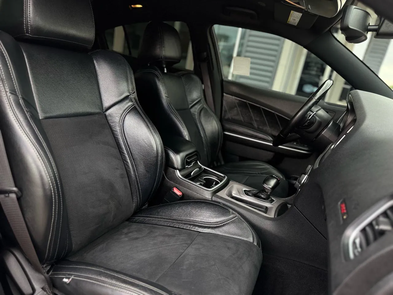 Dodge Charger photo 14