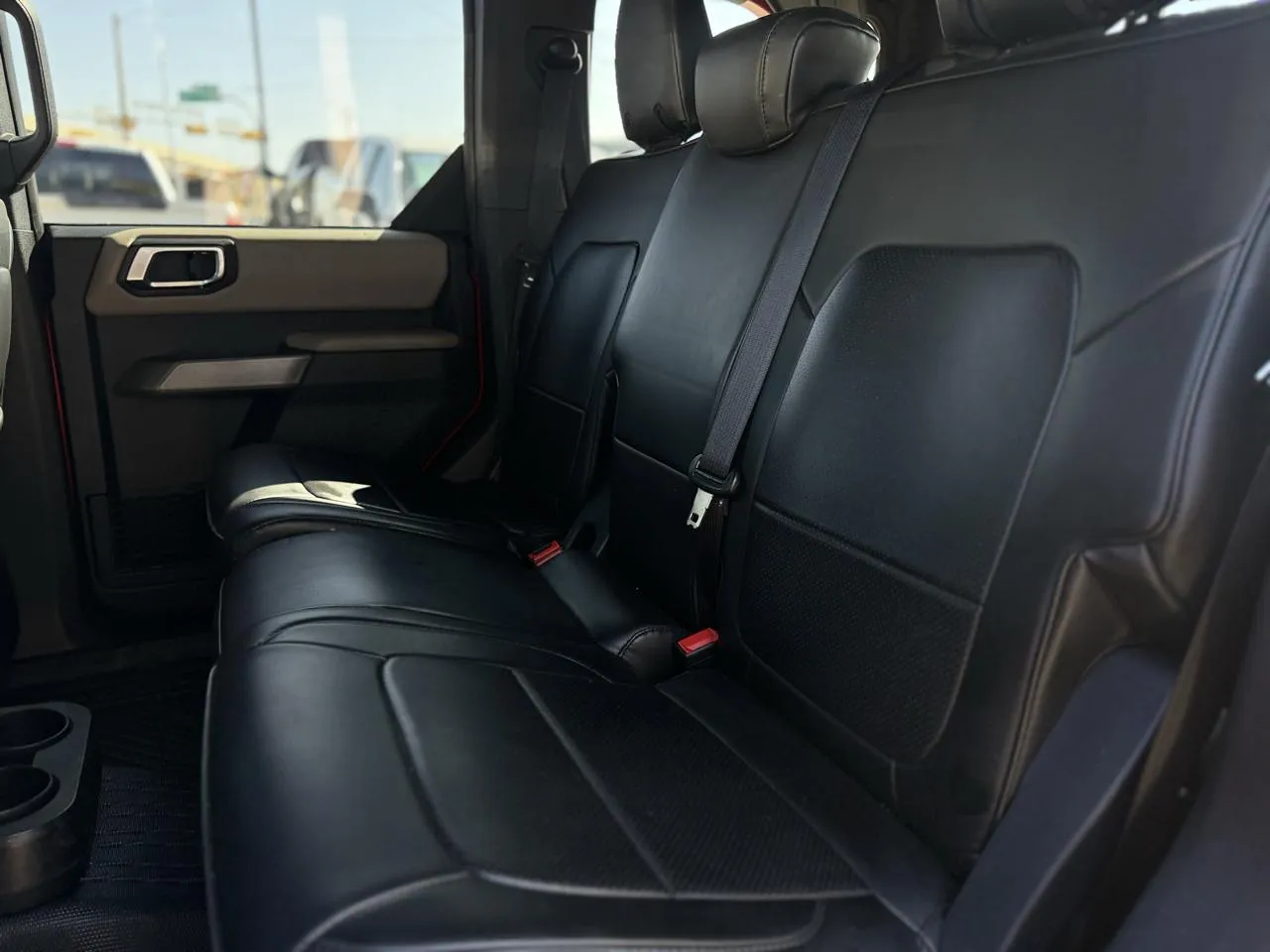 Ford Bronco photo 11