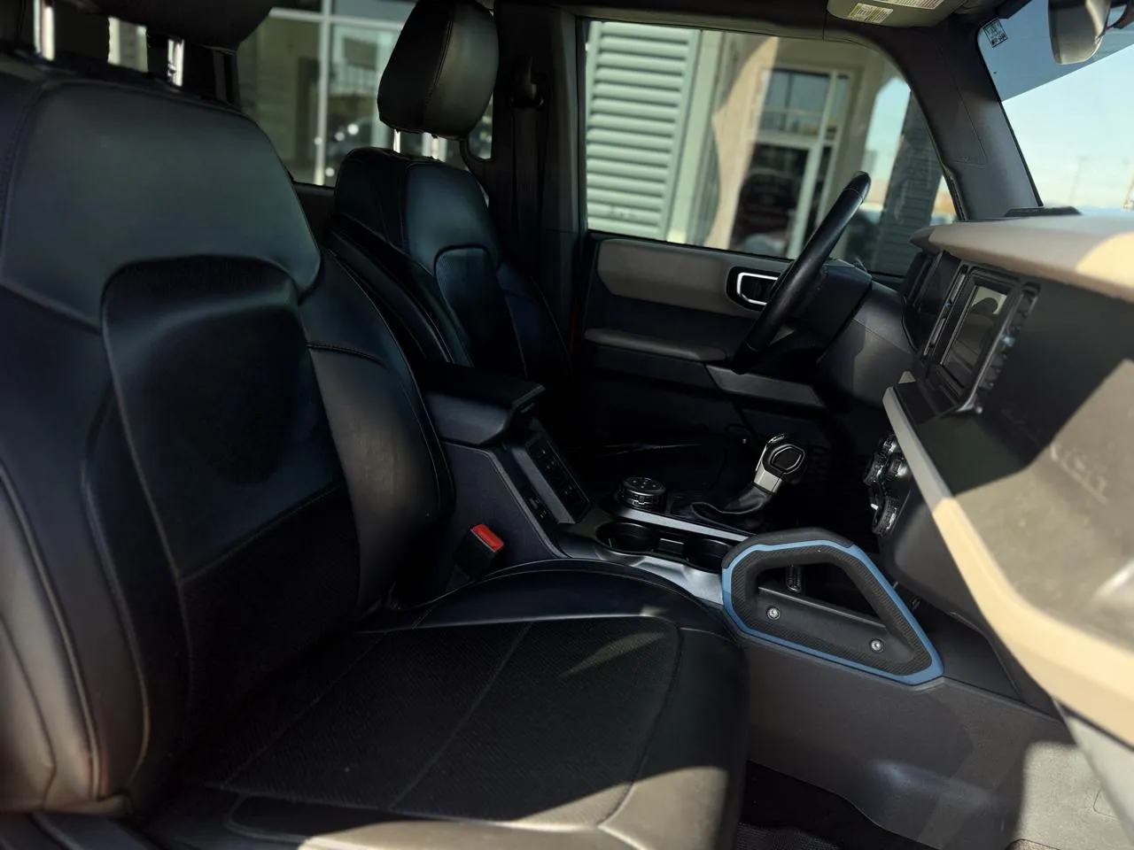 Ford Bronco photo 14