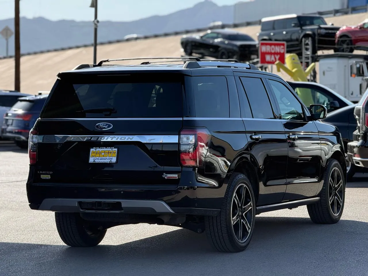 Ford Expedition photo 7
