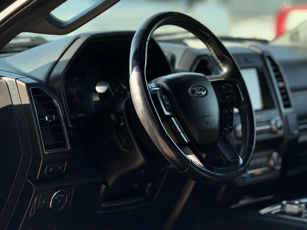 Ford Expedition photo 8